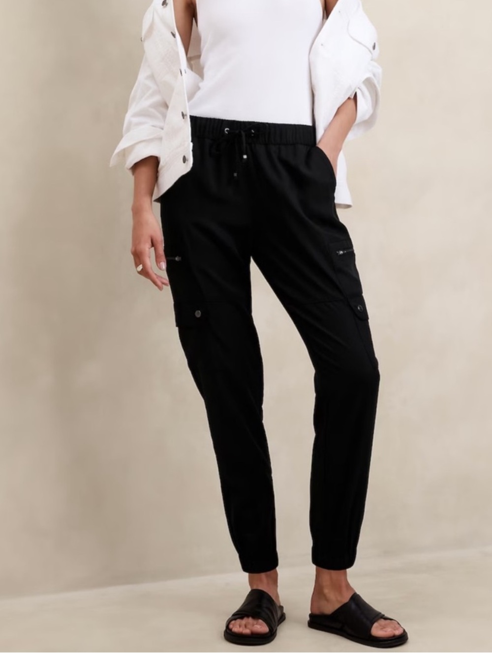 NWT Black BANANA REPUBLIC Tencel Cargo Jogger Pants, Size XS